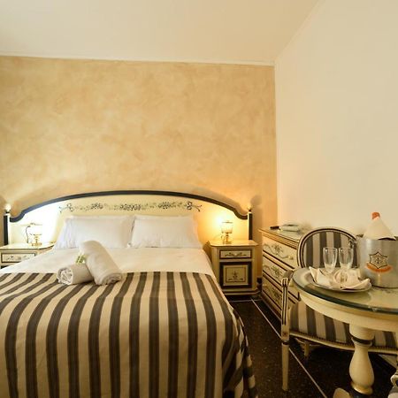Hotel Morchio Mhotelsgroup Diano Marina Exteriör bild