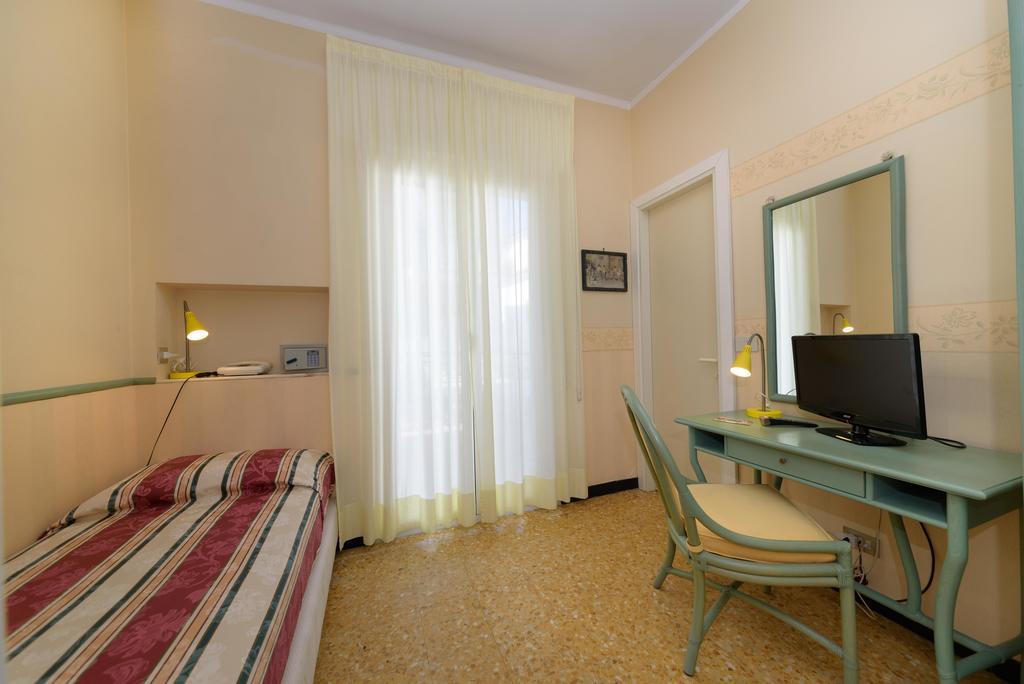Hotel Morchio Mhotelsgroup Diano Marina Exteriör bild