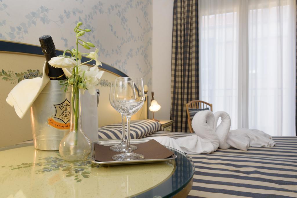 Hotel Morchio Mhotelsgroup Diano Marina Exteriör bild