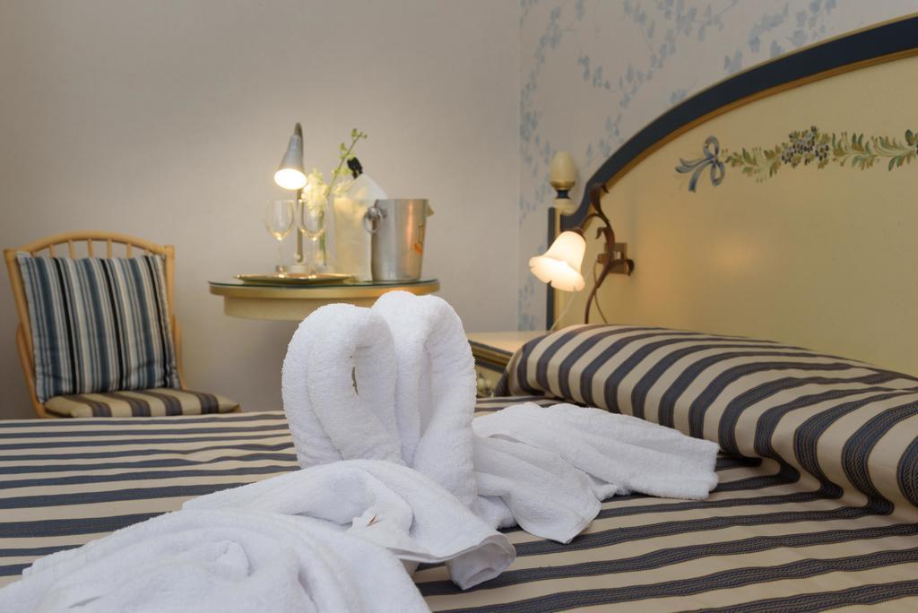 Hotel Morchio Mhotelsgroup Diano Marina Exteriör bild